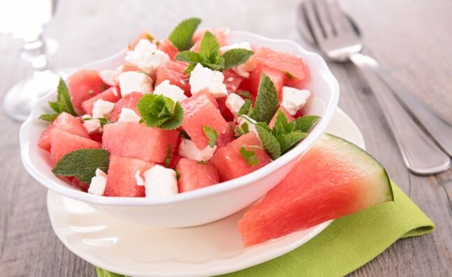 Watermelon salad with cheese and mint in the diet of the weekly watermelon diet