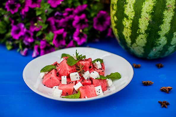 Watermelon salad with the addition of cheese in the menu of the fermented milk version of the watermelon diet