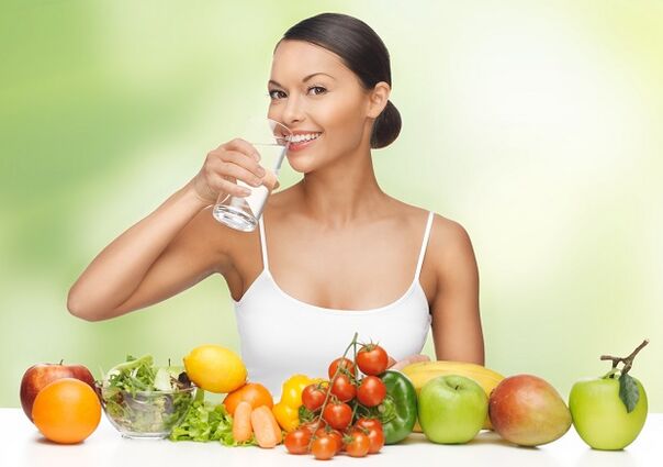 The principle of the water diet is the observance of the drinking regime, coupled with the use of wholesome food